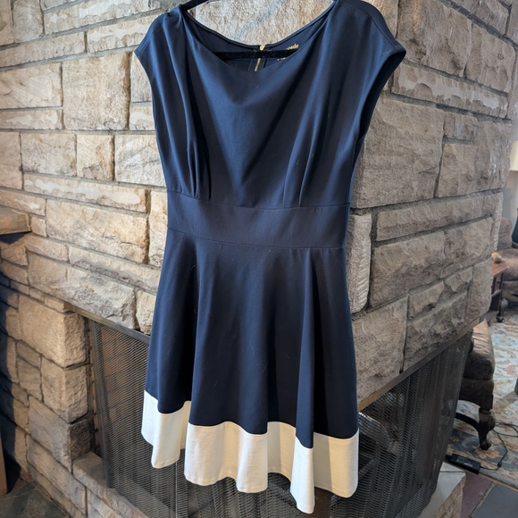 Elegant Navy and White Kate Spade Women's Dress, Medium - Picture 2 of 7